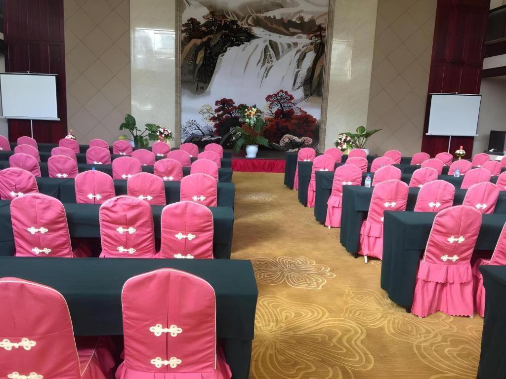 San Jiang Grand Hotel Вьентьян Экстерьер фото