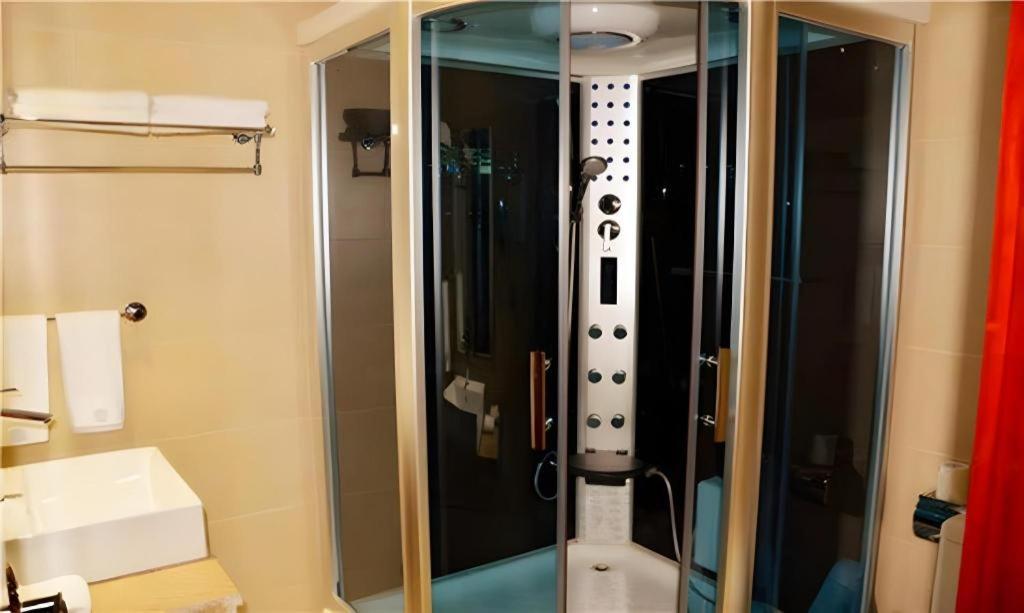 San Jiang Grand Hotel Вьентьян Экстерьер фото