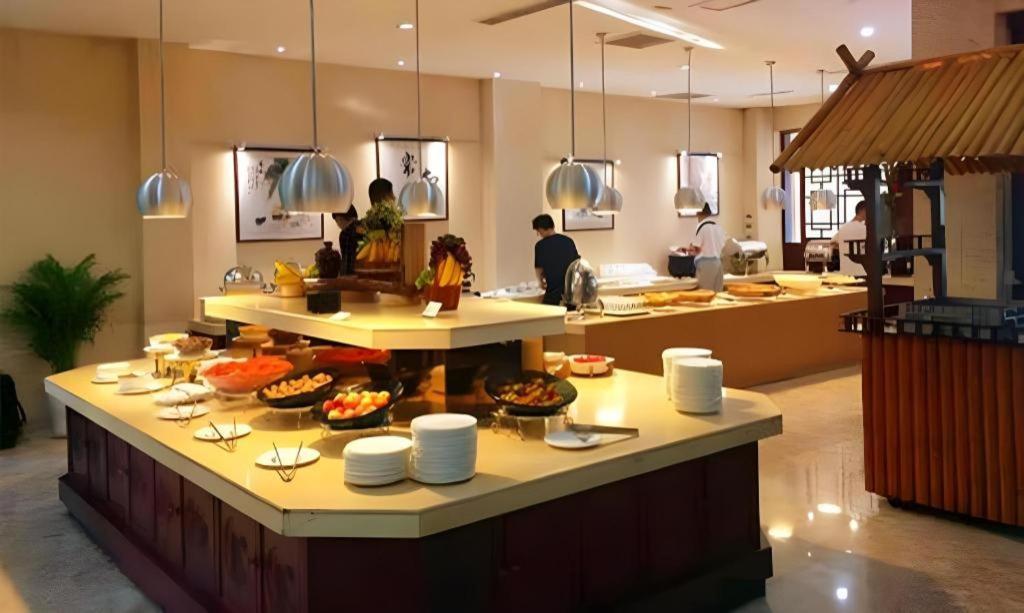 San Jiang Grand Hotel Вьентьян Экстерьер фото